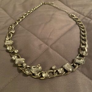 💎 Elegant Silver Color Chain Necklace with Crystal Accents 💎